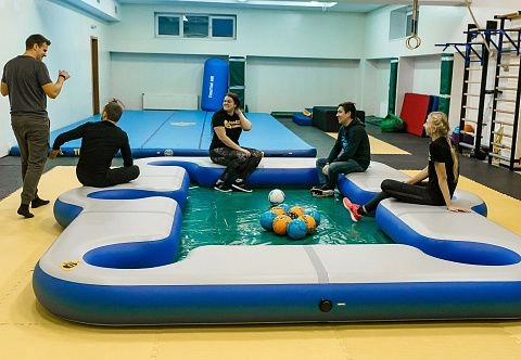 Надувной спортивный аттракцион «Футбольный бильярд (футбильярд, снукбол)» из AirDeck