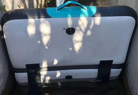 Надувной мобильный барьер от наводнения, потопа в доме (минидамба)