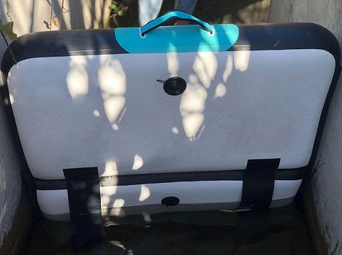 Надувной мобильный барьер от наводнения, потопа в доме (минидамба)