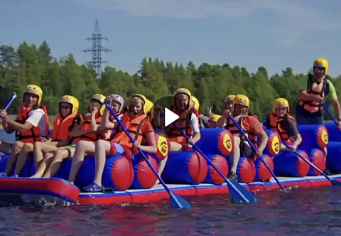 «УГРЕБИСЬ» - надувная плавающая гигантская SUP платформа с диванами