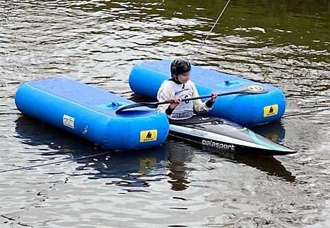 Надувная предстартовая площадка для соревнований по гребному слалому