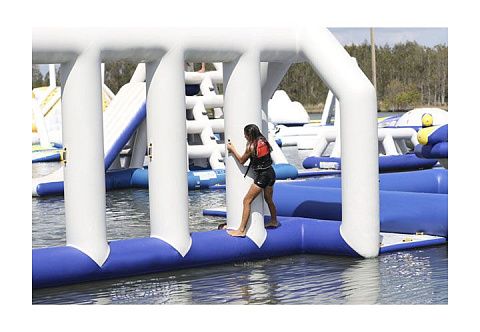 &quot;ДЕРЖИCЬ-ХВАТАЙ&quot; - элемент для надувного аквапарка