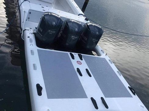 Надувная мобильная палуба для катера/яхты под мотор из AirDeck (надувная палуба)