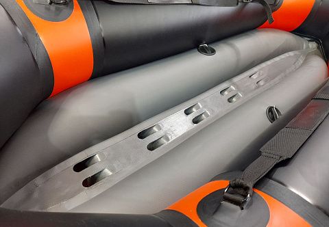 "ВОЛНОБОЙ" - одноместный надувной пакрафт (паккаяк) из ТПУ с надувным дном НДНД с самоотливом для сплава по бурной воде "ВОЛНОБОЙ" - одноместный надувной пакрафт (паккаяк) из ТПУ с надувным дном НДНД с самоотливом для сплава по бурной воде