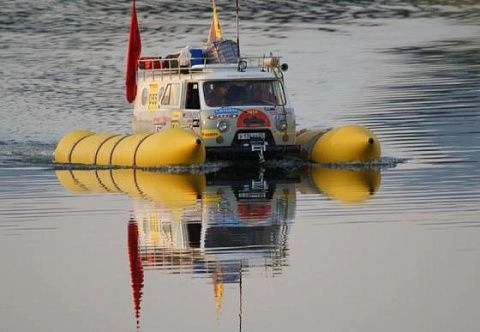 Плавучие надувные понтоны для строительства и перевозки грузов