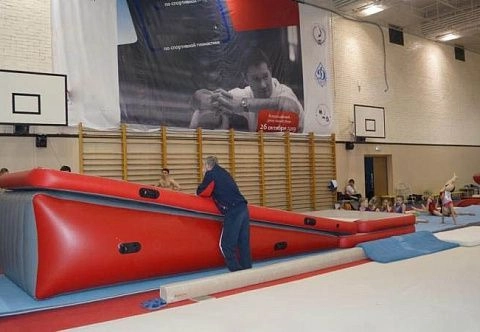 Надувная разгонная горка «Кураж»