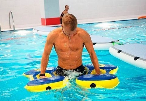 Надувной тренажер для бассейна 