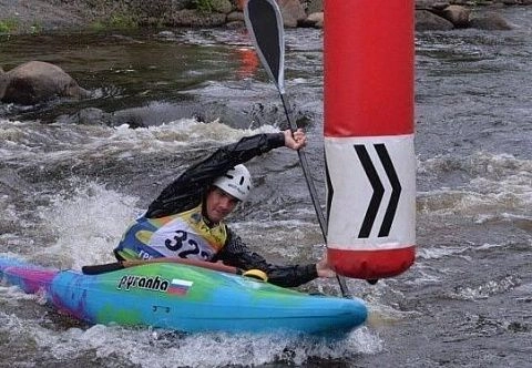 Подвесной надувной буй  «Цилиндр» для трассы для проведения соревнований (гребного слалома, рафтинга)