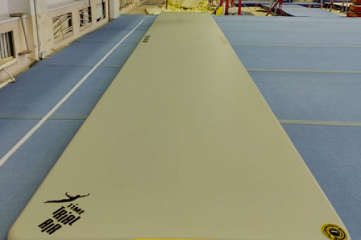 Фотография Надувная накладка (дорожка) на гимнастический ковёр из AIRDECK (DWF) ТаймТриал