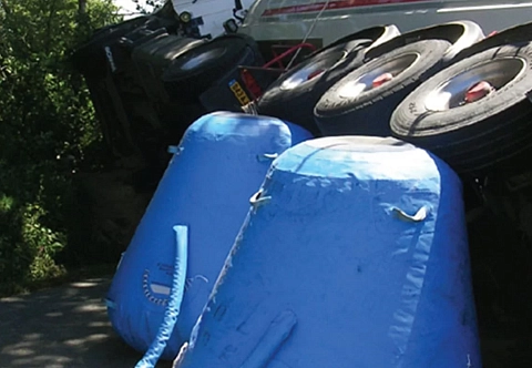 Пневмодомкрат из ПВХ для подъема грузовых автомобилей