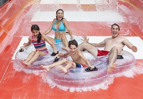 Надувные водные круги, ватрушки, рафты для аквапарков