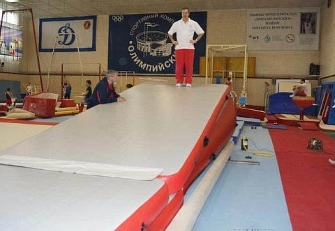 Надувная разгонная горка «Кураж»