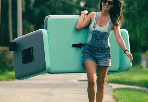 Компактный надувной бескаркасный диван для дома, дачи и пляжа