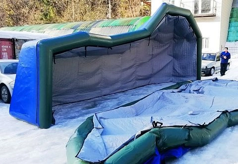 Пневмокаркасный ангар для ремонта двигателя самолета