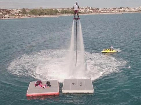 Надувная плавающая платформа «ТОП ГАН» для активного отдыха на воде