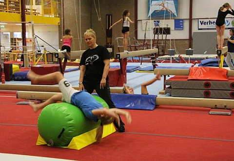 Треугольный стабилизатор (держатель) надувных цилиндров