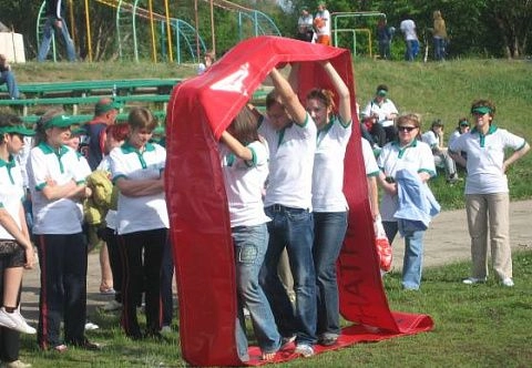 «Движущийся квадрат» или «гусеница» MAXI для праздников