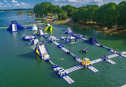 Надувной развлекательный аквапарк «Солнечный зенит»