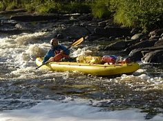 Фотография "ВАРВАР-480" - семейный надувной каяк (байдарка) из ПВХ с надувным дном с самоотливом (двух-трехместный) из ткань ПВХ (PVC) ТаймТриал