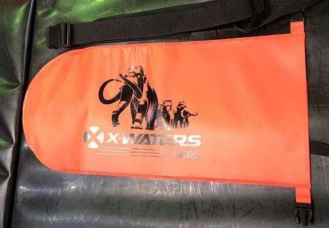 Надувной буй безопасности для плавания на открытой воде (водоёме) с отсеком для вещей