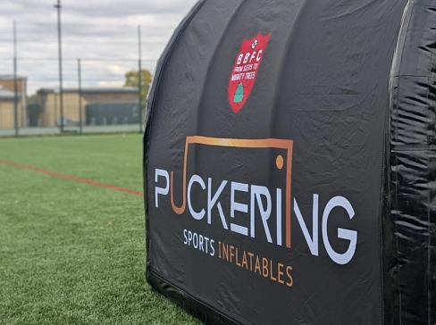 Надувное герметичное мобильное защитное укрытие (шатер, палатка) для игроков, футболистов от дождя и снега