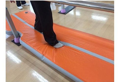Надувной мат для реабилитации после травм, занятий ЛФК