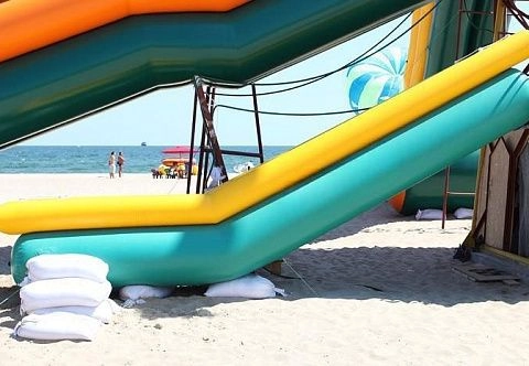 Детская надувная водная горка с бассейном