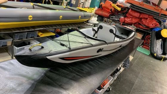 "РОНИН"-надувнойодноместныйкаяк,байдаркаизAirDeckDropStitchснадувнымдномНДВД